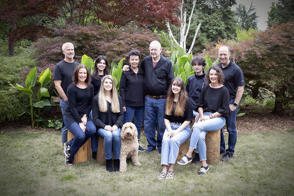 Extended-Family-Dog Multi Generational Portrait Family Portraits Family Photography West Linn Lake Oswego Portland Vancouver
